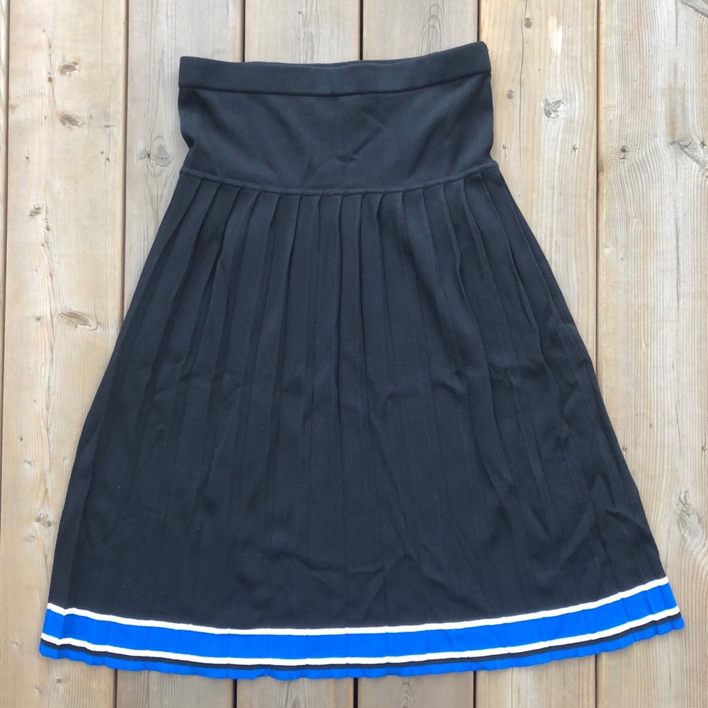 Pleated skirt